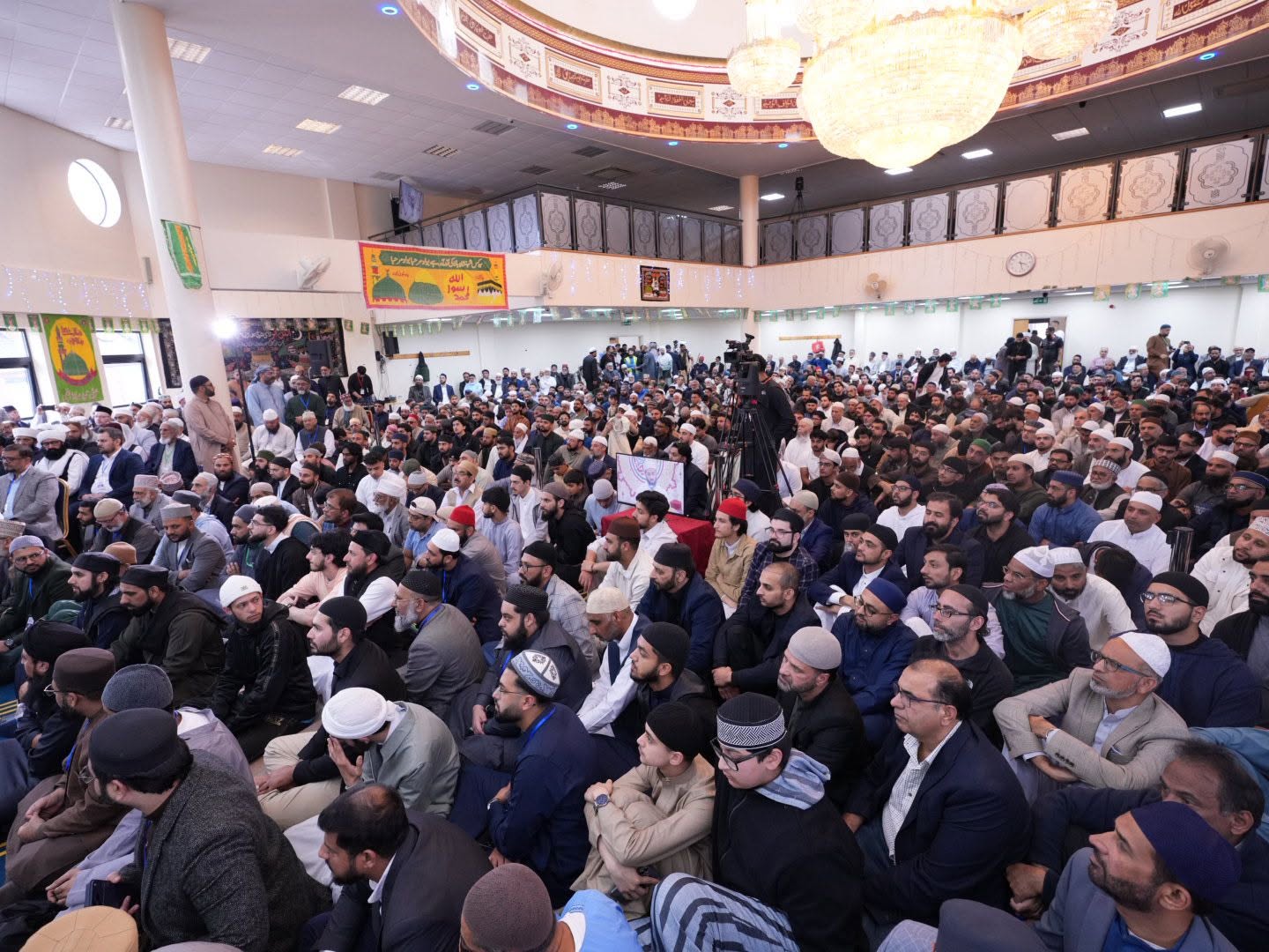 Thousands attend the Prophetic Sirah Conference in Sheffield with Shaykh-ul-Islam, image 21