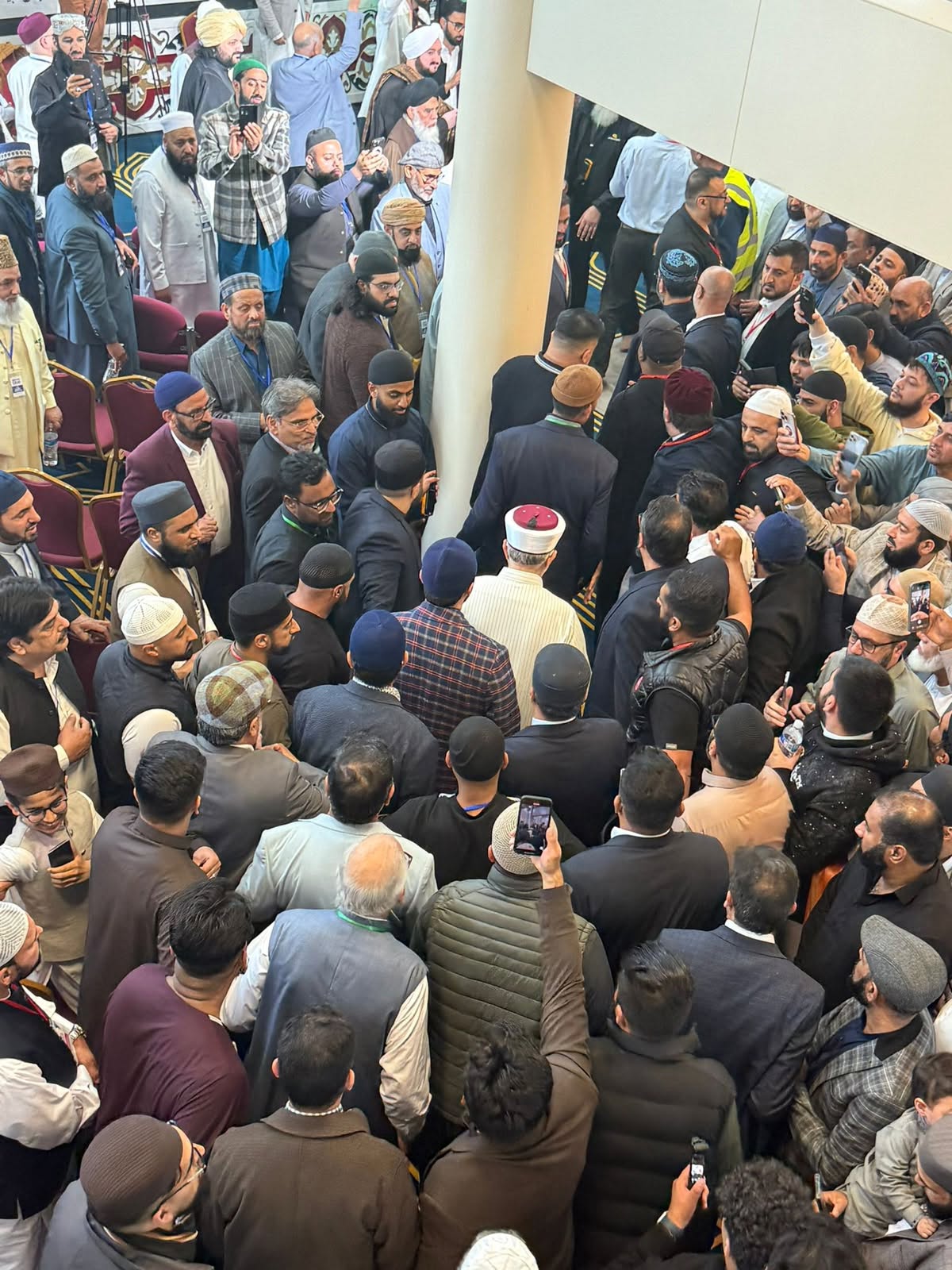 Thousands attend the Prophetic Sirah Conference in Sheffield with Shaykh-ul-Islam, image 37