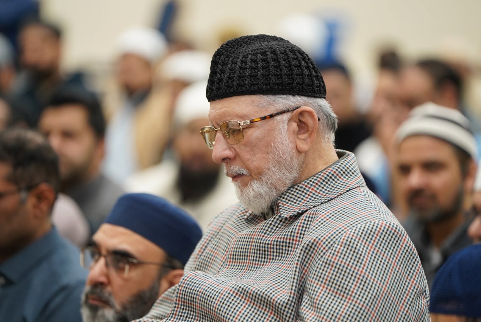 Shaykh-ul-Islam attends Jumu'ah at Bobbers Mill Community Centre, Nottingham, image 7