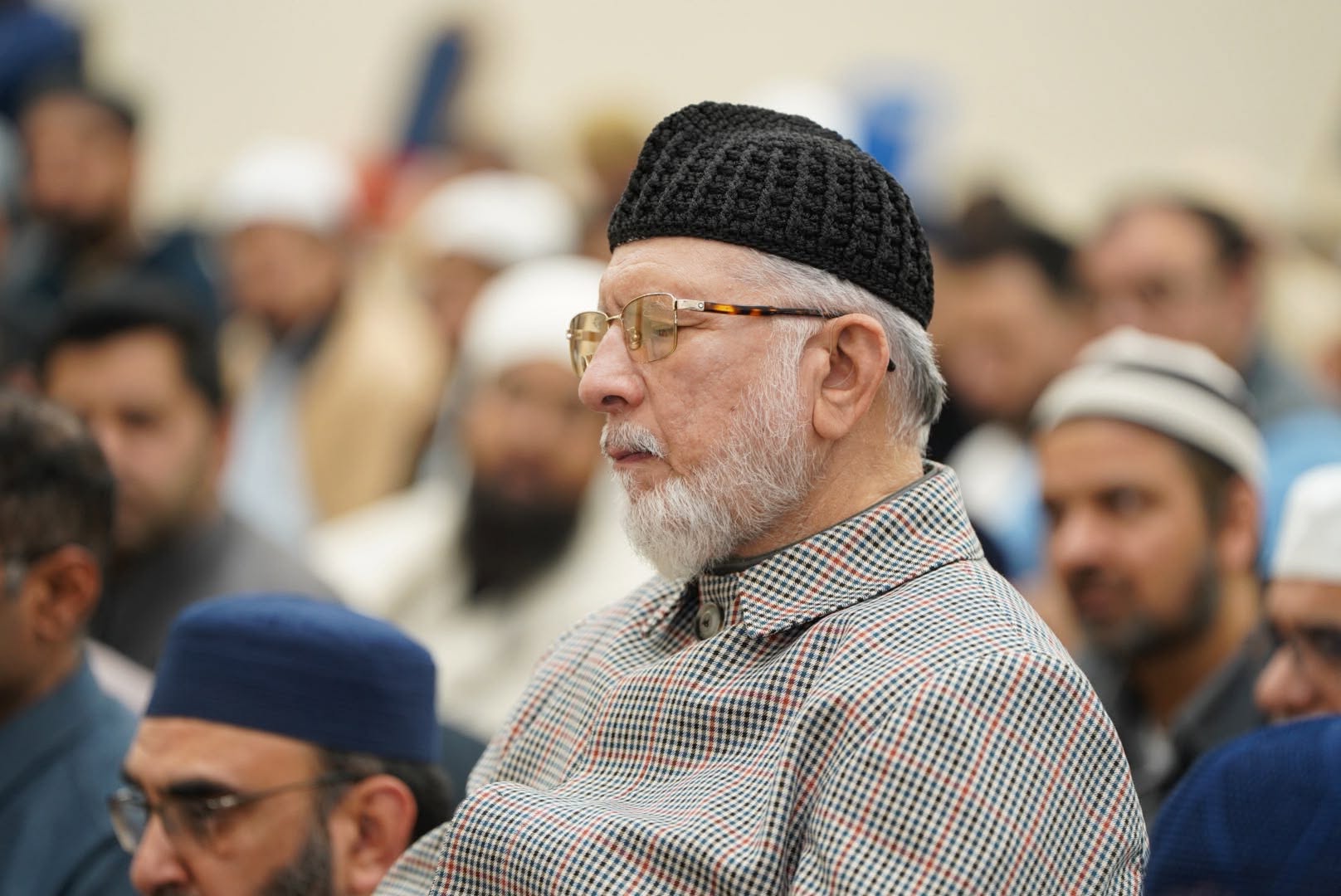Shaykh-ul-Islam attends Jumu'ah at Bobbers Mill Community Centre, Nottingham, image 9
