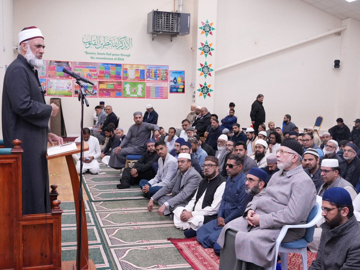 Shaykh-ul-Islam attends Jumu'ah at Bobbers Mill Community Centre, Nottingham, image 11