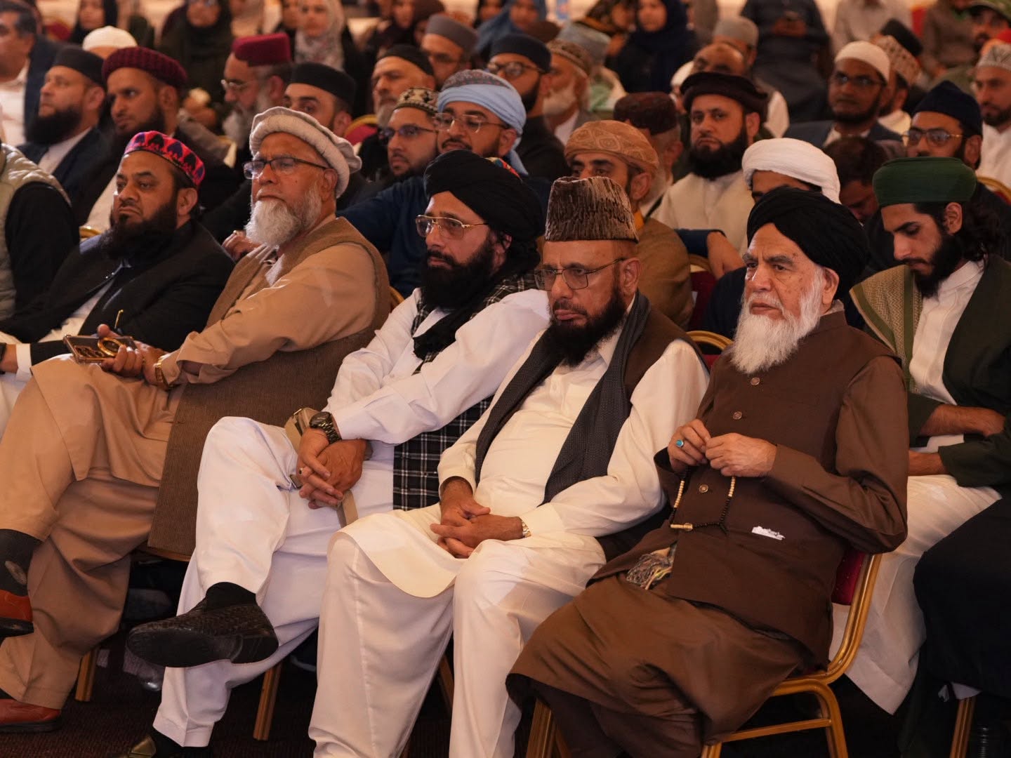 Scholars' Q&A Session with Shaykh-ul-Islam in Nottingham, image 7