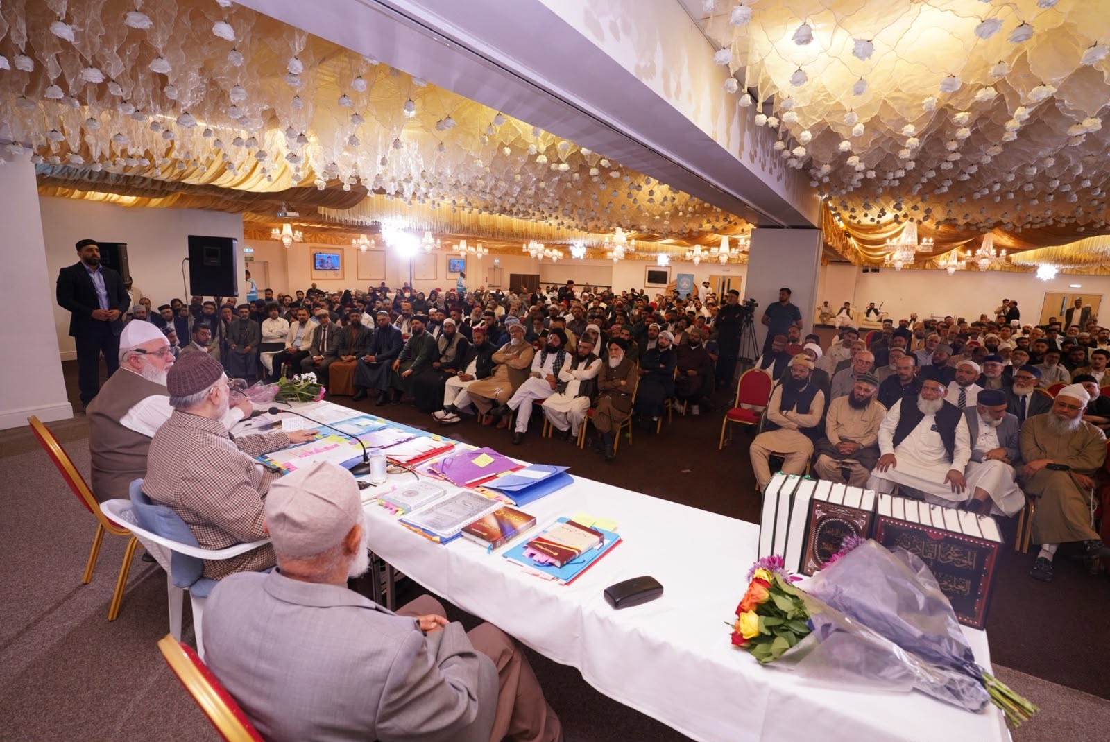 Scholars' Q&A Session with Shaykh-ul-Islam in Nottingham, image 19
