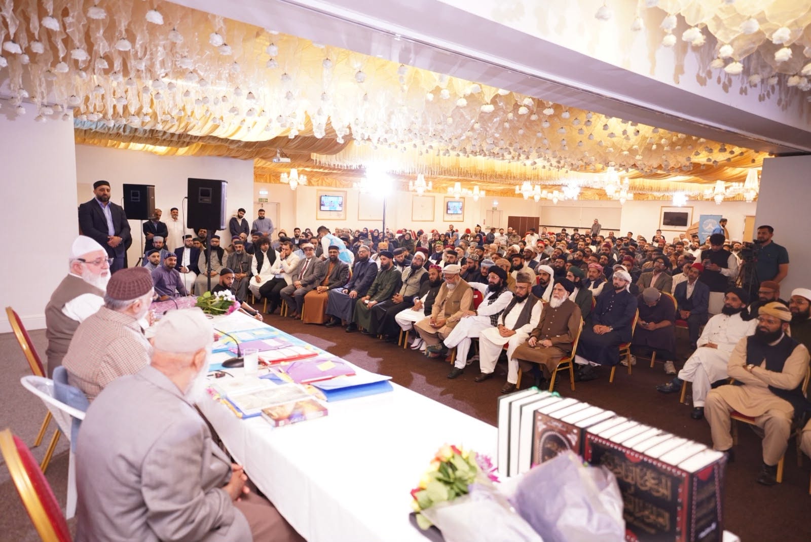 Scholars' Q&A Session with Shaykh-ul-Islam in Nottingham, image 21
