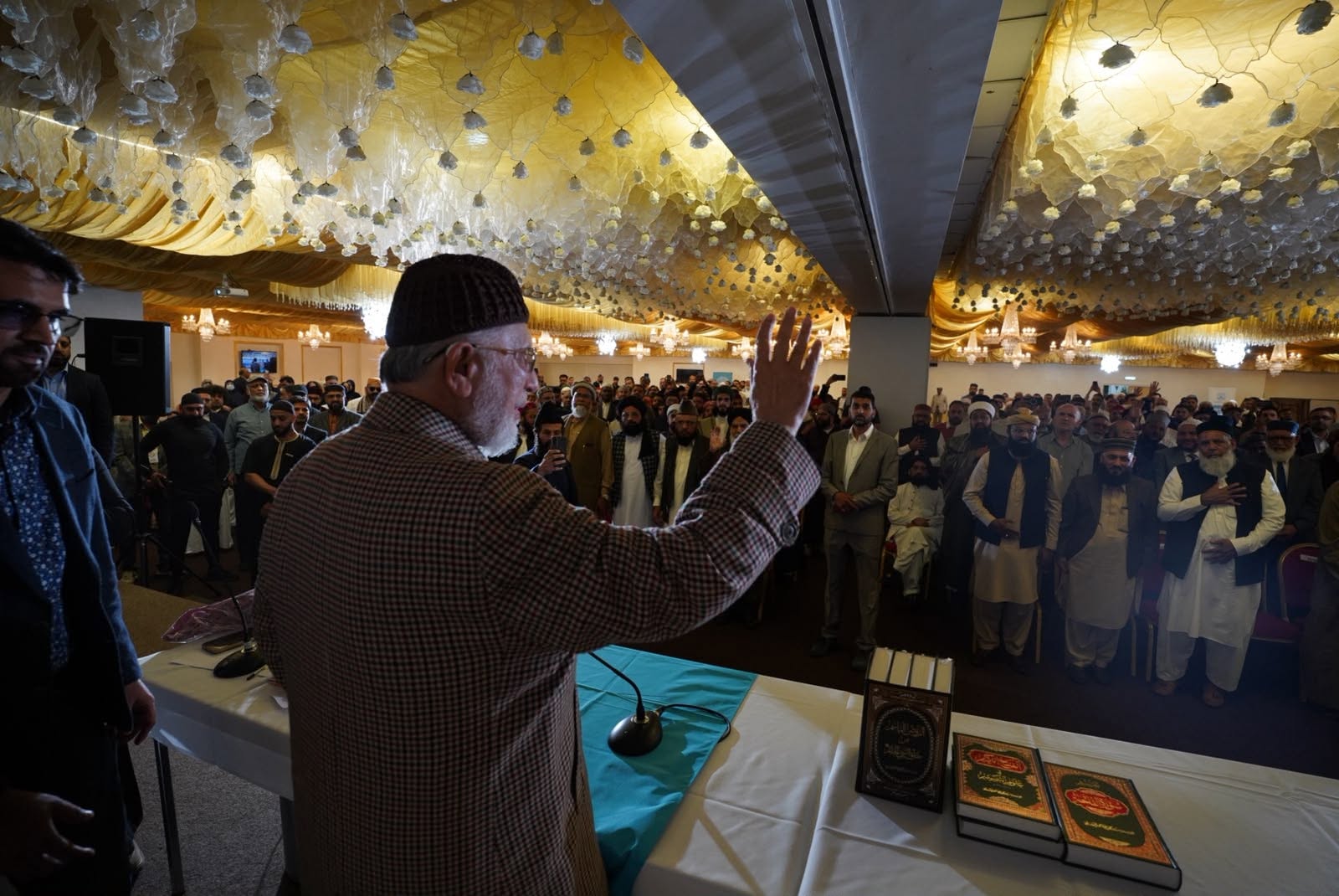 Scholars' Q&A Session with Shaykh-ul-Islam in Nottingham, image 23