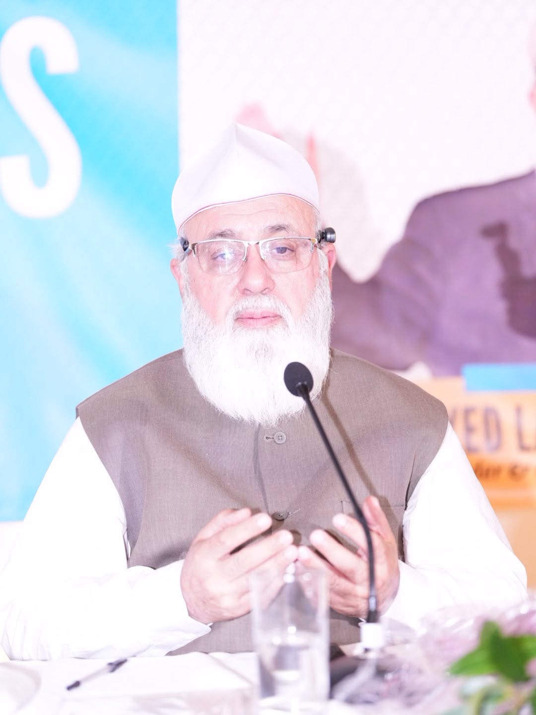 Scholars' Q&A Session with Shaykh-ul-Islam in Nottingham, image 30